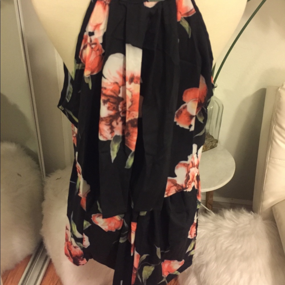 Feminine! Two Piece Romper S/M/L - Picture 7 of 8